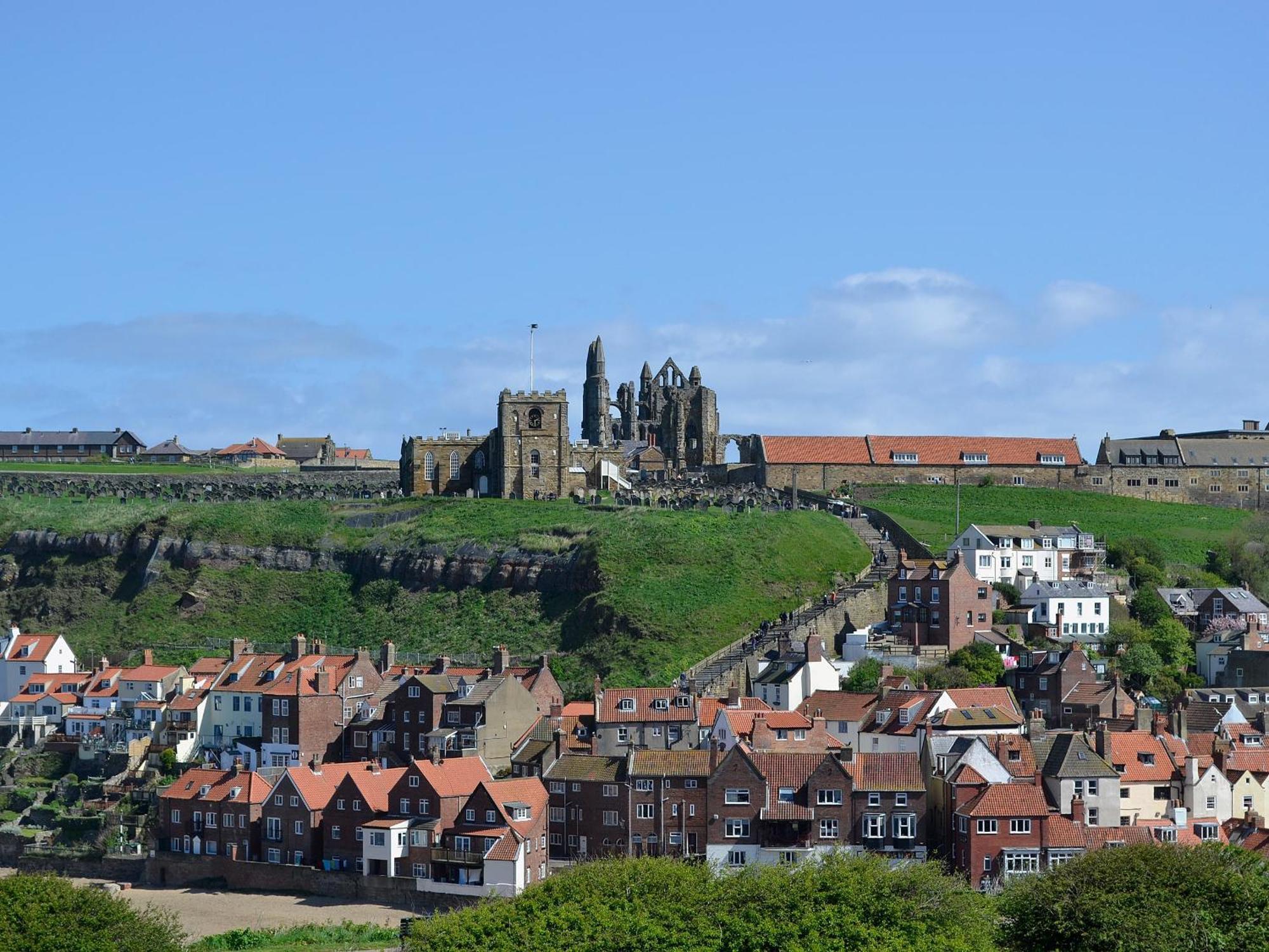 Tidal View Villa Whitby Bagian luar foto